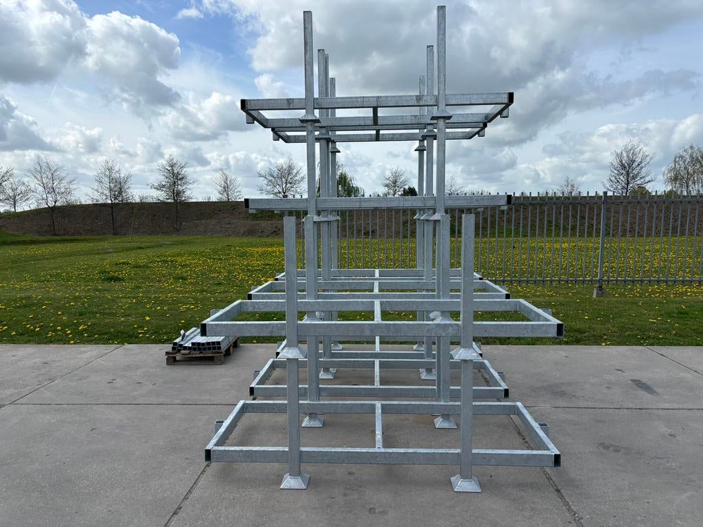 2026 gegalvaniseerd stapelbokken tbv kunststof rijplaten, Ophalen, Zo goed als nieuw