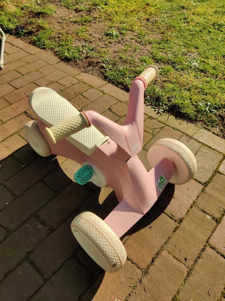 Roze Driewieler / Loopfiets met inklapbare trappers, Fietsen en Brommers, Fietsen | Driewielers, Gebruikt, Ophalen