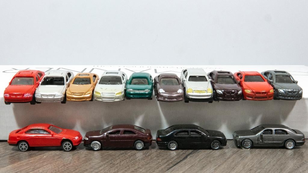 Scenery: Set van 14 auto's voor H0-spoor, Hobby en Vrije tijd, Modeltreinen | H0, Gebruikt, Gelijkstroom of Wisselstroom, Overige typen