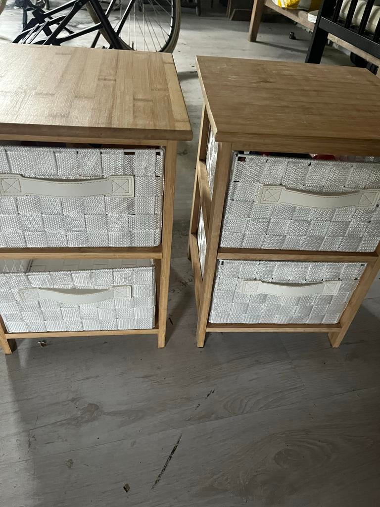 Twee bamboe kastjes met geweven mandjes, Ophalen, Gebruikt