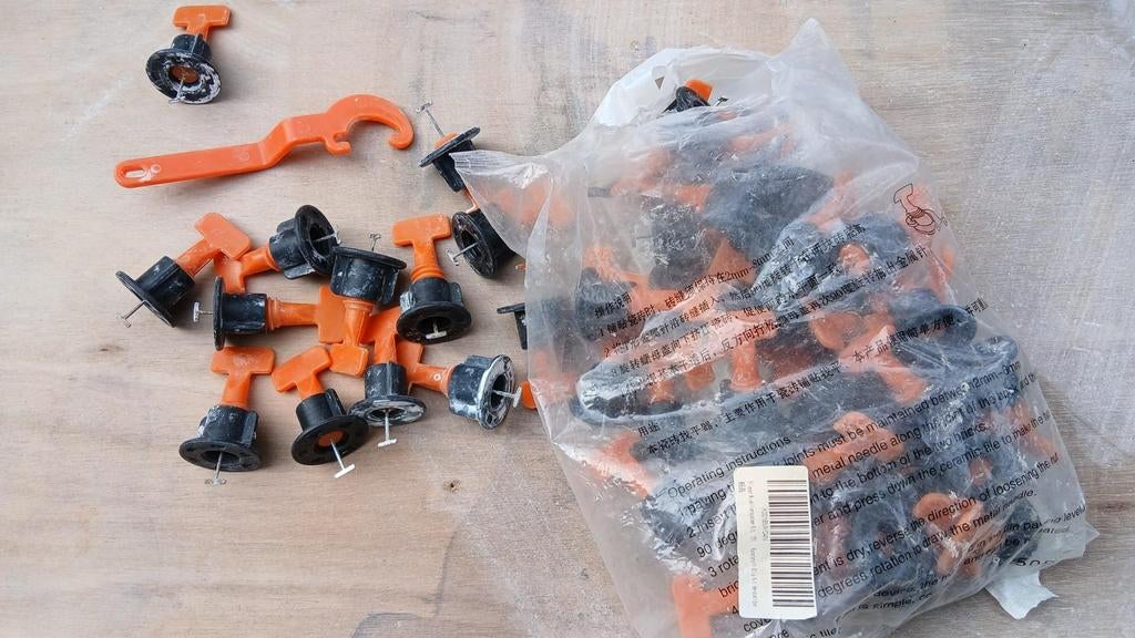 Herbruikbaar tegelnivelleer systeem, Doe-het-zelf en Verbouw, Tegels, Overige materialen, Gebruikt, Overige typen, Minder dan 5 m²