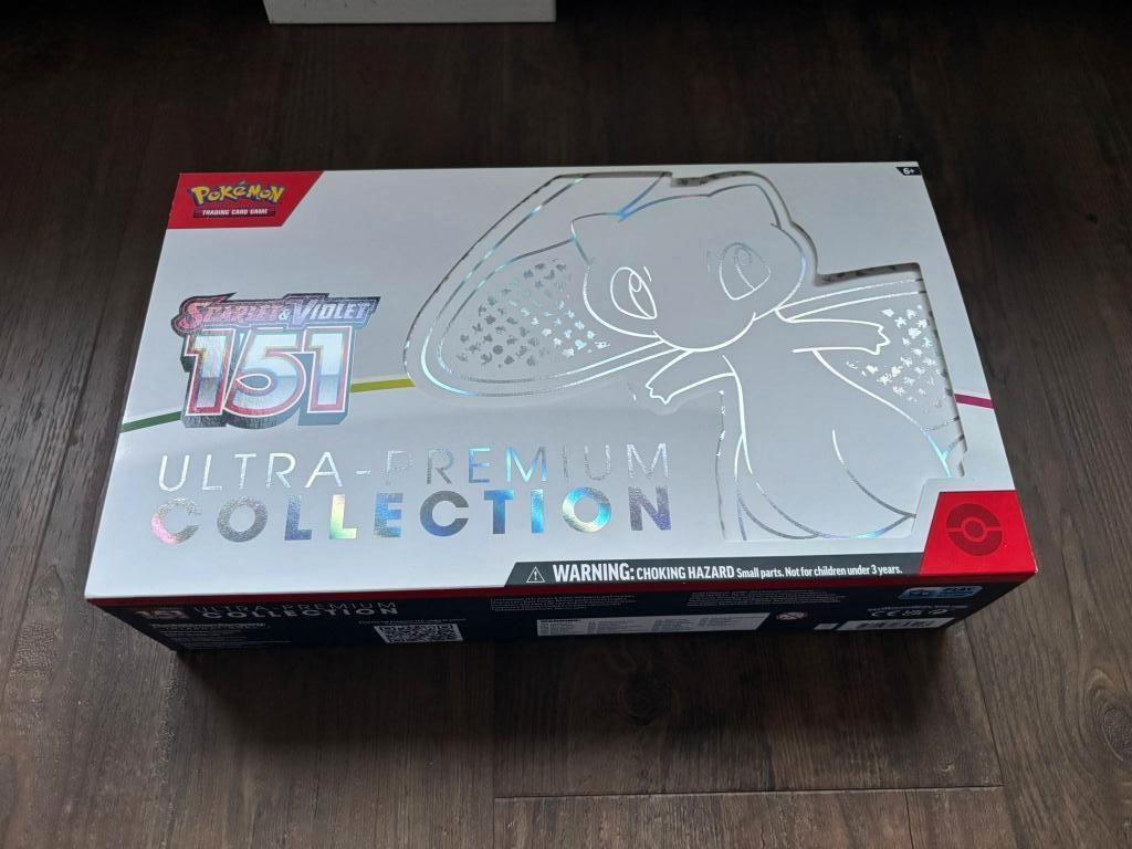 Lege Pokemon Mew 151 Ultra Premium Collection box, Hobby en Vrije tijd, Verzamelkaartspellen | Pokémon, Ophalen of Verzenden, Gebruikt