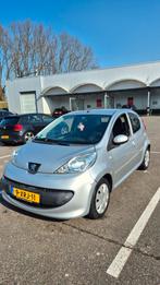 Peugeot 107 1.0 12V, Voorwielaandrijving, Stof, Zwart, Handgeschakeld