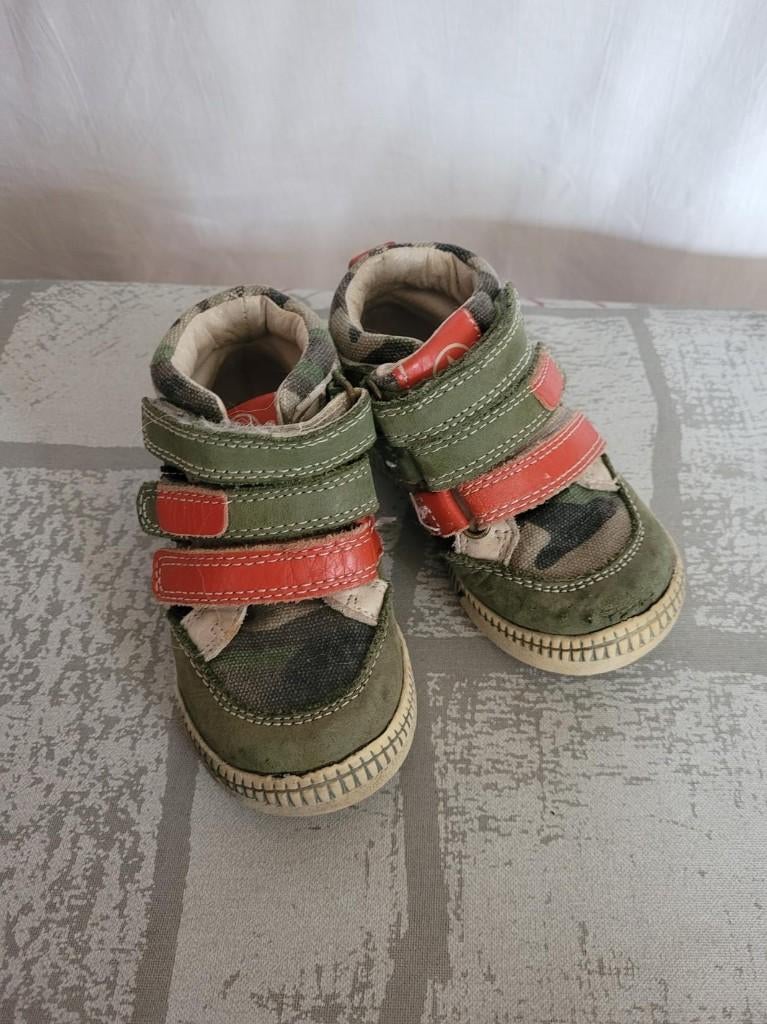 Stoere leger kleurige sneakers. klitterband Mt 22. Merk Blox, ., Schoenen, Ophalen of Verzenden, Zo goed als nieuw