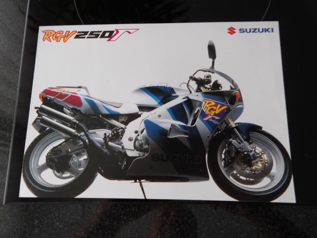 folder Suzuki RGV250R, Motoren, Verzenden, Suzuki