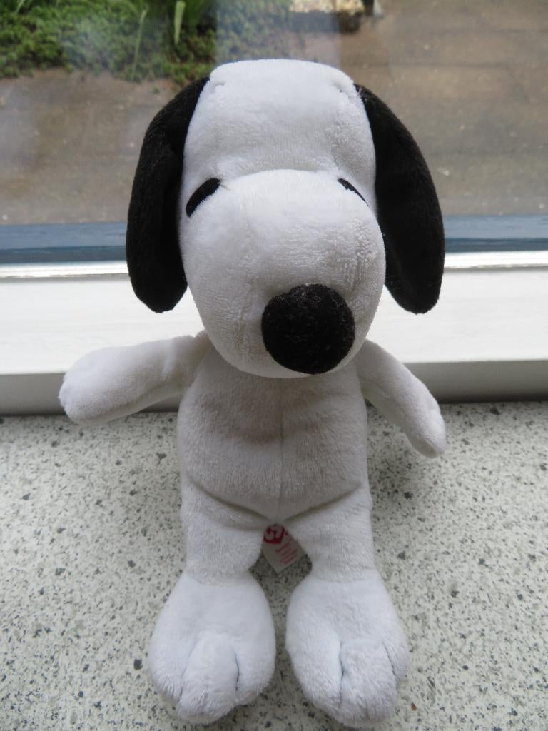 Hond Snoopy Peanuts merk TY uit 2010 meet ca 20 cm velours, Kinderen en Baby's, Speelgoed | Knuffels en Pluche, Wasbaar, Zo goed als nieuw