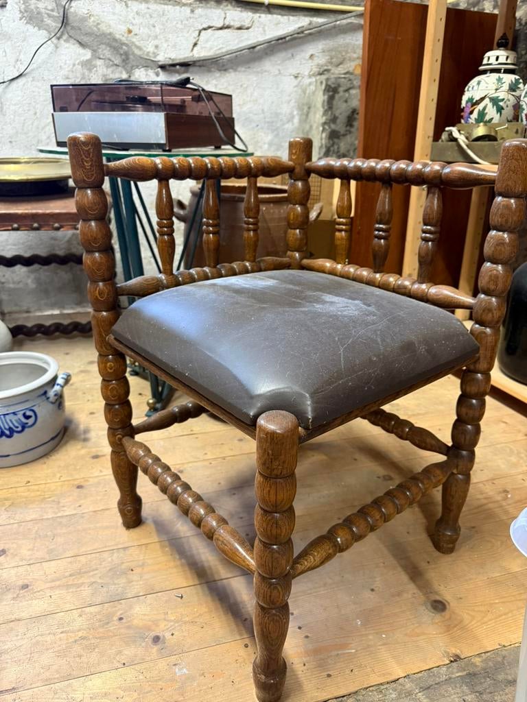 Oud hoek-stoeltje, Antiek en Kunst, Ophalen