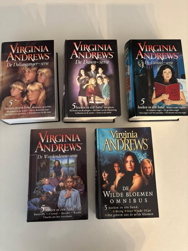 Vijf series boeken van virginia andrews in het nederlands., Boeken, Ophalen of Verzenden, Zo goed als nieuw, Virginia Andrews