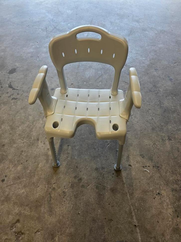 Douchestoel Etac in goede staat twv 169, Diversen, Verpleegmiddelen, Ophalen