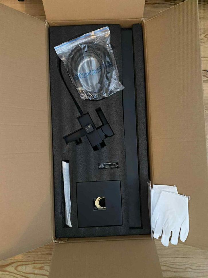 Nieuwe Vrijstaande Badkraan - Zwart (Vonato FAUCET BLACK), Huis en Inrichting, Badkamer | Badkamermeubels, Nieuw, Overige typen