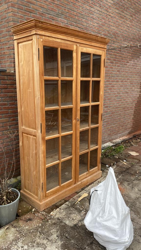 Mooie houten kast met glazen deuren, ophalen voor eind maart, Ophalen, Gebruikt, 200 cm of meer, 150 tot 200 cm