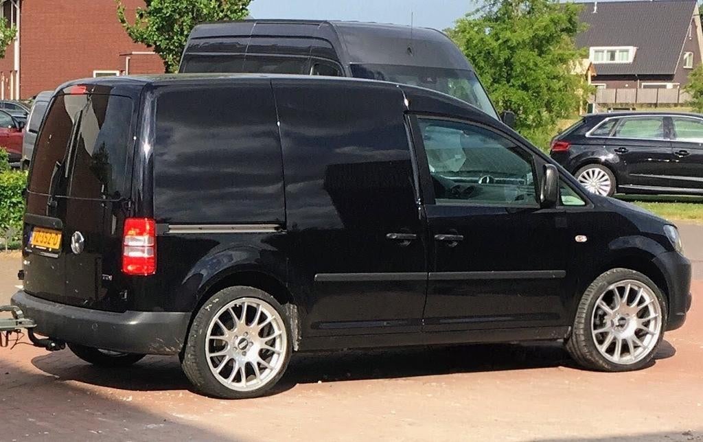 Vw Caddy 1.6 Tdi - Aut/Dsg/7traps - 77kw/102pk - Trekhaak, Euro 5, Stof, 1414 kg, Achteruitrijcamera