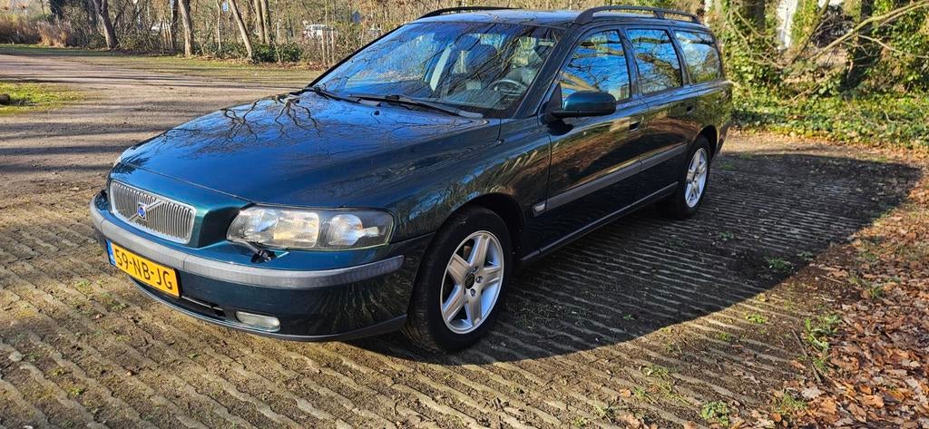 Volvo V70 2.4 140PK 2003 Groen, Voorwielaandrijving, 1800 kg, Leder en Stof, Stationwagon