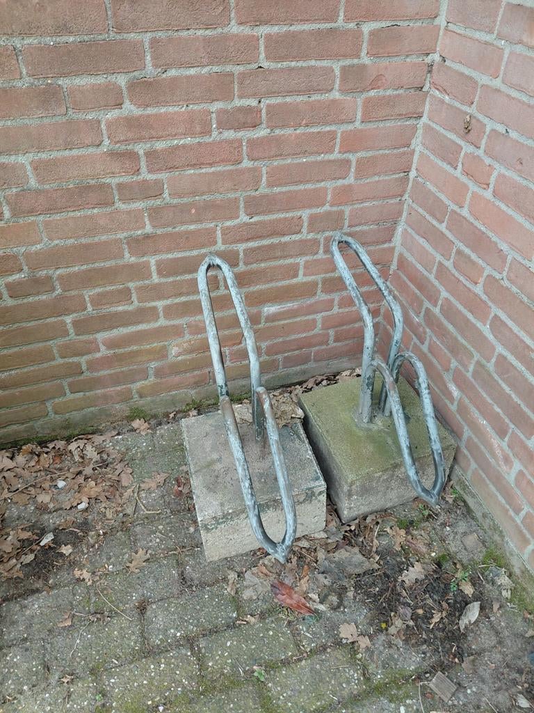 2x Fietsenrek voor buiten, beton met metaal, Ophalen, Gebruikt