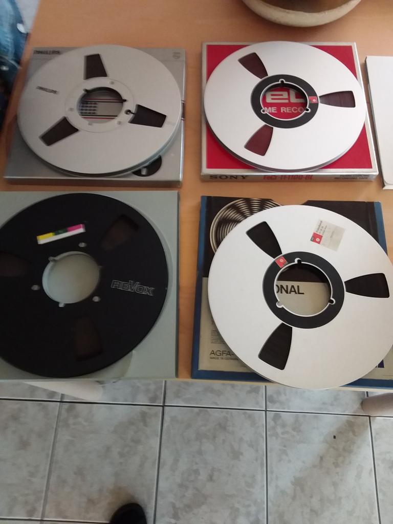 Set van 4 banden 26 cm voor bandrecorder, Ophalen of Verzenden, Onderdeel, Met banden