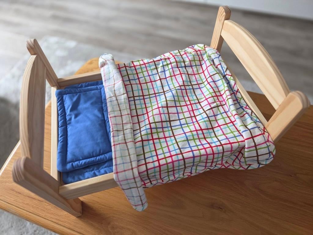 Poppenbed van ikea, Ophalen, Zo goed als nieuw, Babypop