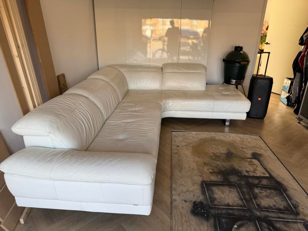 Witte lederen hoekbank van Natuzzi, Huis en Inrichting, Banken | Bankstellen, Ophalen, Gebruikt, 100 tot 125 cm, Hoekbank