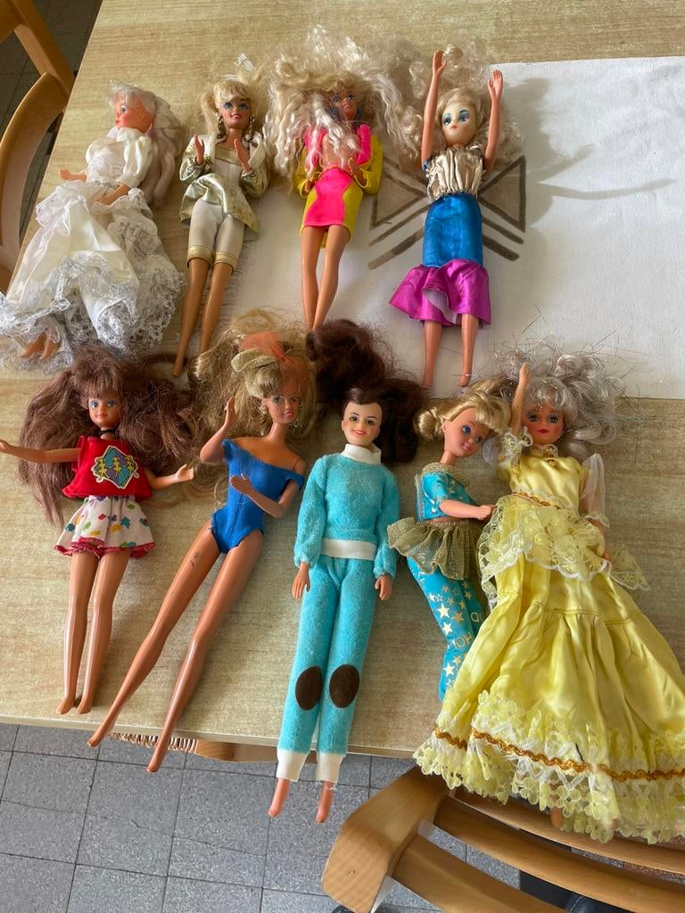 9 barbiepoppen Mattel, Ophalen of Verzenden, Zo goed als nieuw, Pop