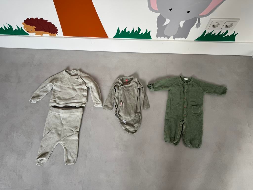 Babykleding 50/56 jongens / meisjes / uniseks groen, Ophalen, Zo goed als nieuw