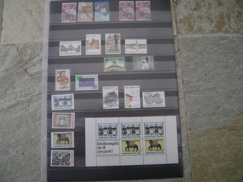 Complete serie Gulden zegels uit 2001 postfris, Ophalen of Verzenden, Na 1940, Postfris