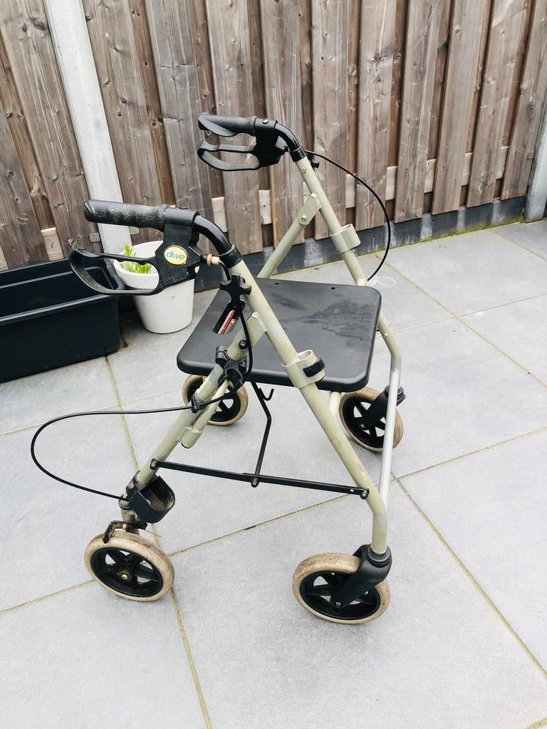 Rollator gebruikt, Diversen, Ophalen of Verzenden, Gebruikt