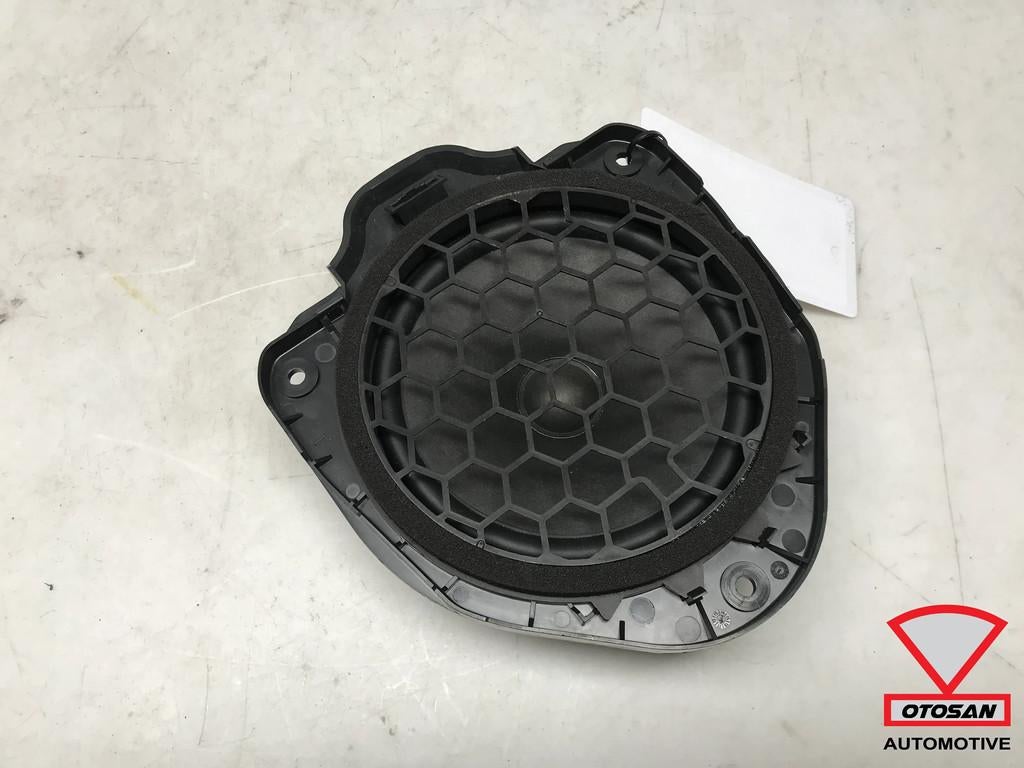 Audi A3 8V Q2 Speaker B&O Bang & Olufsen 8V0035411A, Gebruikt, AUDI AG, Auto-Union-Strasse 1
85045  Ingolstadt, DE, Kundenbetreuung@audi.de