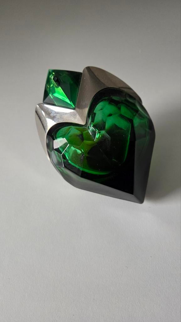 Thierry Mugler Aura EDP, Ophalen, Zwart, Ogen