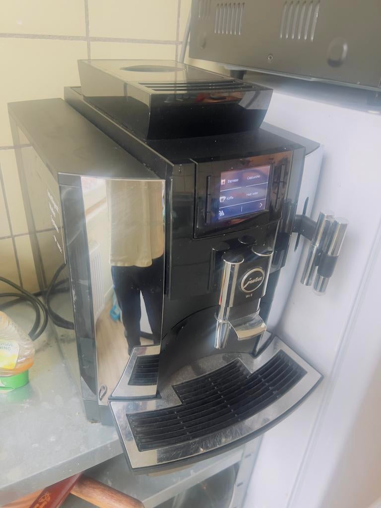 Jura WE8 Koffiezetapparaat - Espresso & Melkschuim, Witgoed en Apparatuur, Stoompijpje, Koffiemachine, Zo goed als nieuw, Koffiebonen