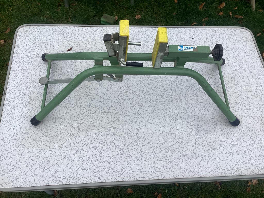 Delma deurenklem met pompfunctie., Ophalen of Verzenden, Gebruikt