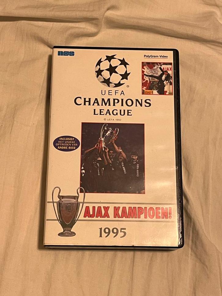 Ajax Kampioen! UEFA Champions League 1995 VHS, Cd's en Dvd's, VHS | Film, Gebruikt, Overige genres, Alle leeftijden, Ophalen of Verzenden