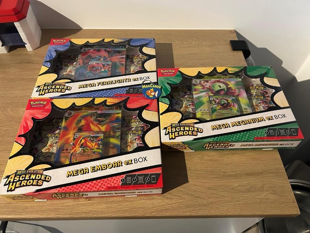 Ascended Heroes Mega ex box set van 3, Ophalen of Verzenden, Nieuw, Boosterbox, Foil
