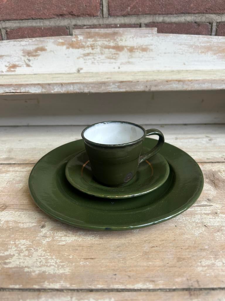 Kinder servies donkergroen emaille met gouden bies, Antiek en Kunst, Ophalen of Verzenden