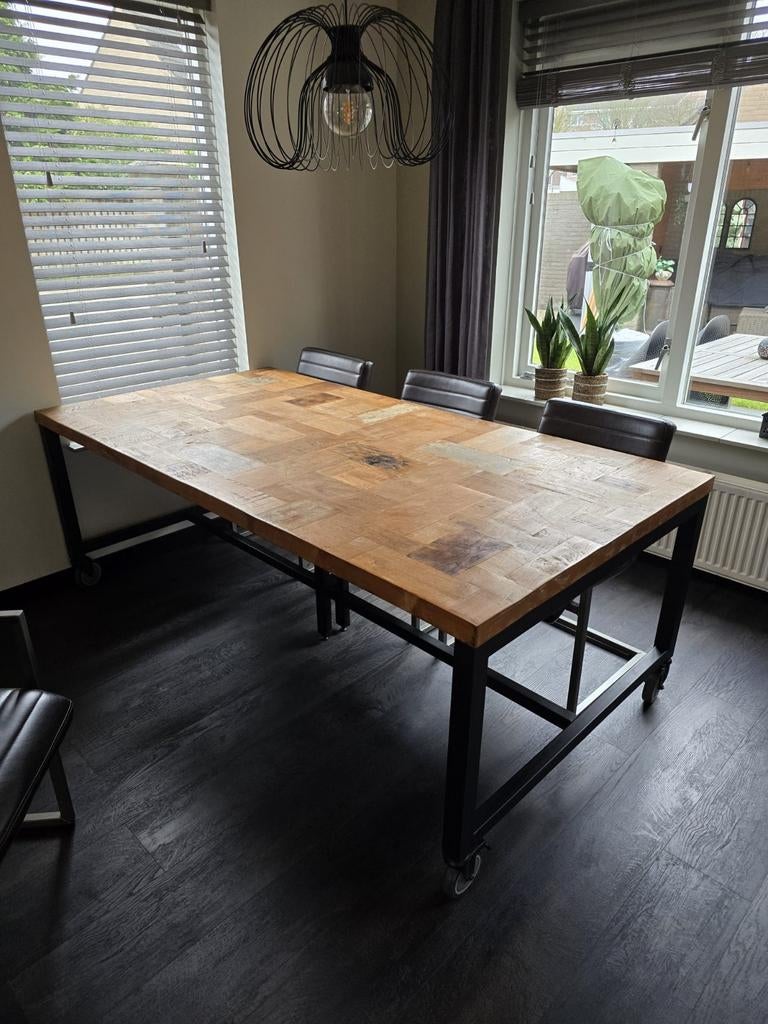 Industriële eettafel verrijdbaar - 212x110x78 cm, Huis en Inrichting, Tafels | Eettafels, Gebruikt, 100 tot 150 cm, 200 cm of meer