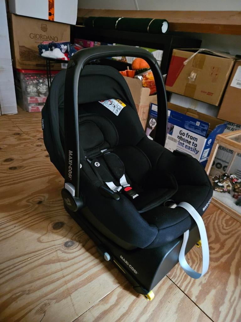 Maxi-Cosi autostoel met base - Zo goed als nieuw, Ophalen, Autogordel of Isofix, Zijbescherming, Zo goed als nieuw