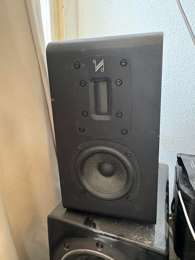 Quad S1 Ribbon Speakers – moeten vandaag weg!!, Zo goed als nieuw, Minder dan 60 watt, Front, Rear of Stereo speakers, Ophalen