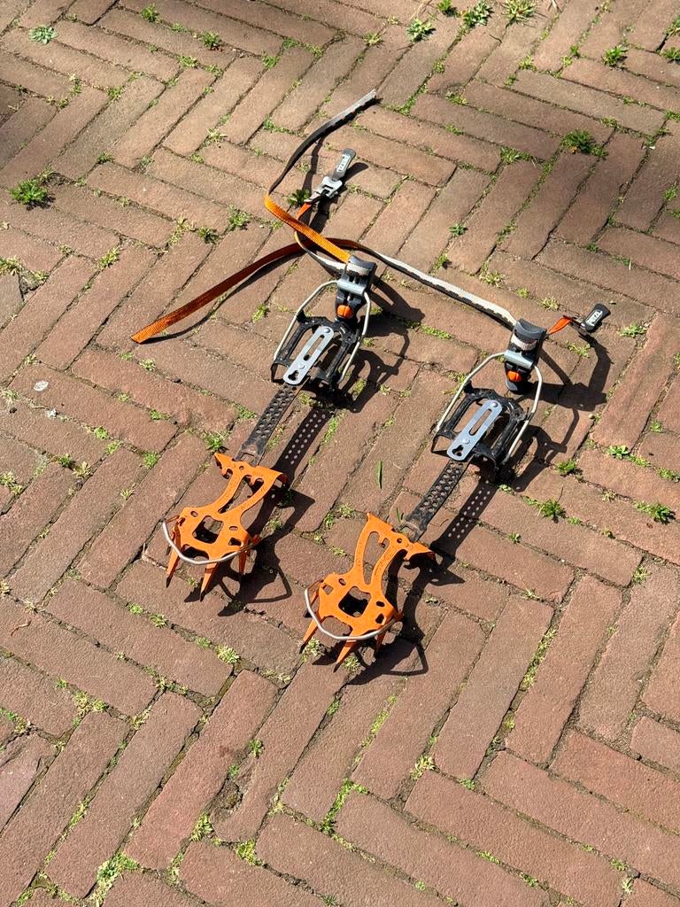 Petzl dart stijgijzer, Ophalen of Verzenden, Zo goed als nieuw, Klimsport-accessoire
