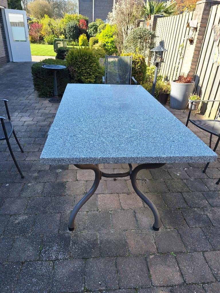 Tuintafel met dik granieten blad, Ophalen, Zo goed als nieuw, Rechthoekig, Overige materialen