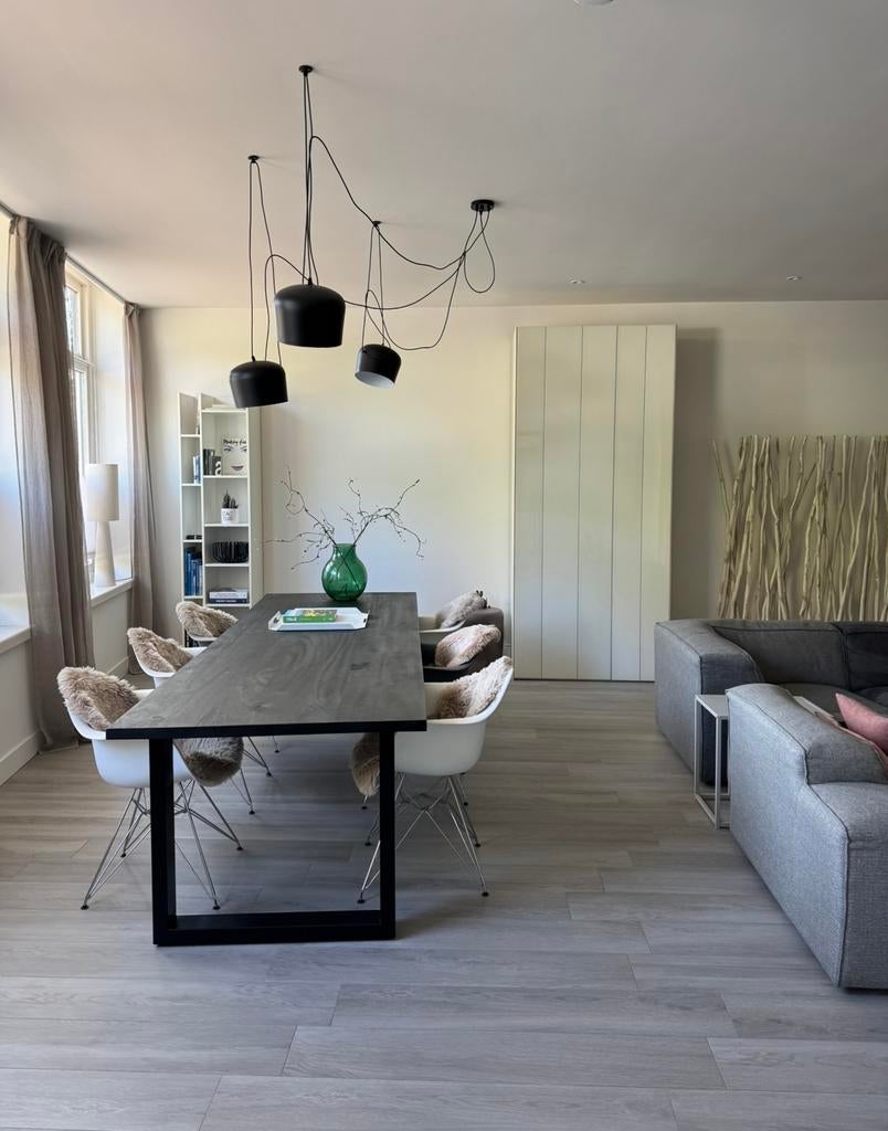 Eetkamertafel zwart met stalen poten, Huis en Inrichting, Tafels | Eettafels, Ophalen, Gebruikt, 200 cm of meer, 50 tot 100 cm