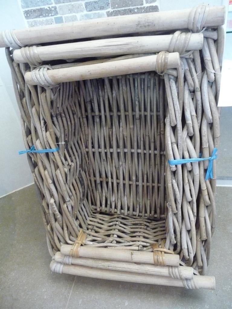 Nieuw 3 rieten lectuur opbergmanden merk Braxton Home Coll., Huis en Inrichting, Mand, Nieuw, Ophalen of Verzenden, Riet