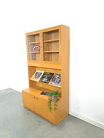 Hoge LP vitrinekast glazen deuren, lectuurplank uit Zweden, Ophalen of Verzenden, Minder dan 150 cm, 150 tot 200 cm, 25 tot 50 cm