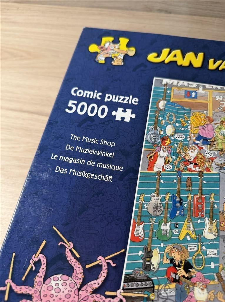 Jan van Haasteren - de muziek winkel - 5000 stuks - s6644, Hobby en Vrije tijd, Denksport en Puzzels, Ophalen of Verzenden, 500 t/m 1500 stukjes