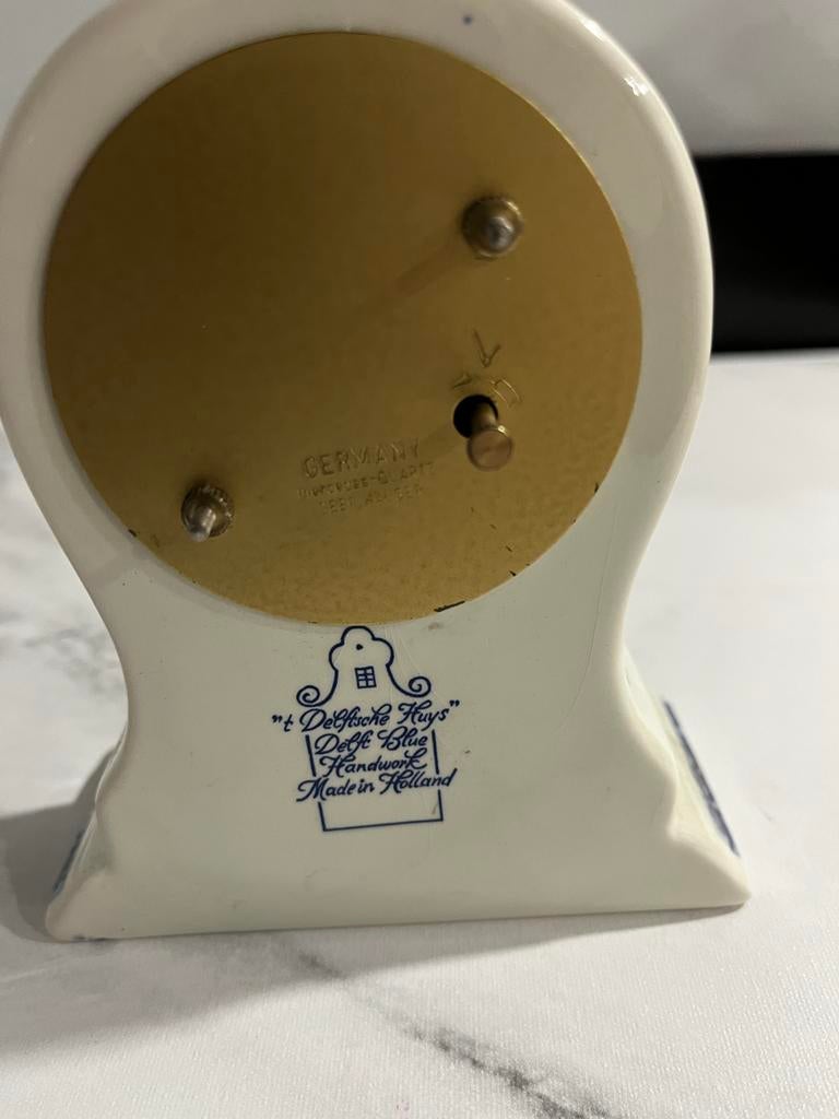 Delfts Blauw Klokje met Duits uurwerk - 13 cm hoog, Ophalen
