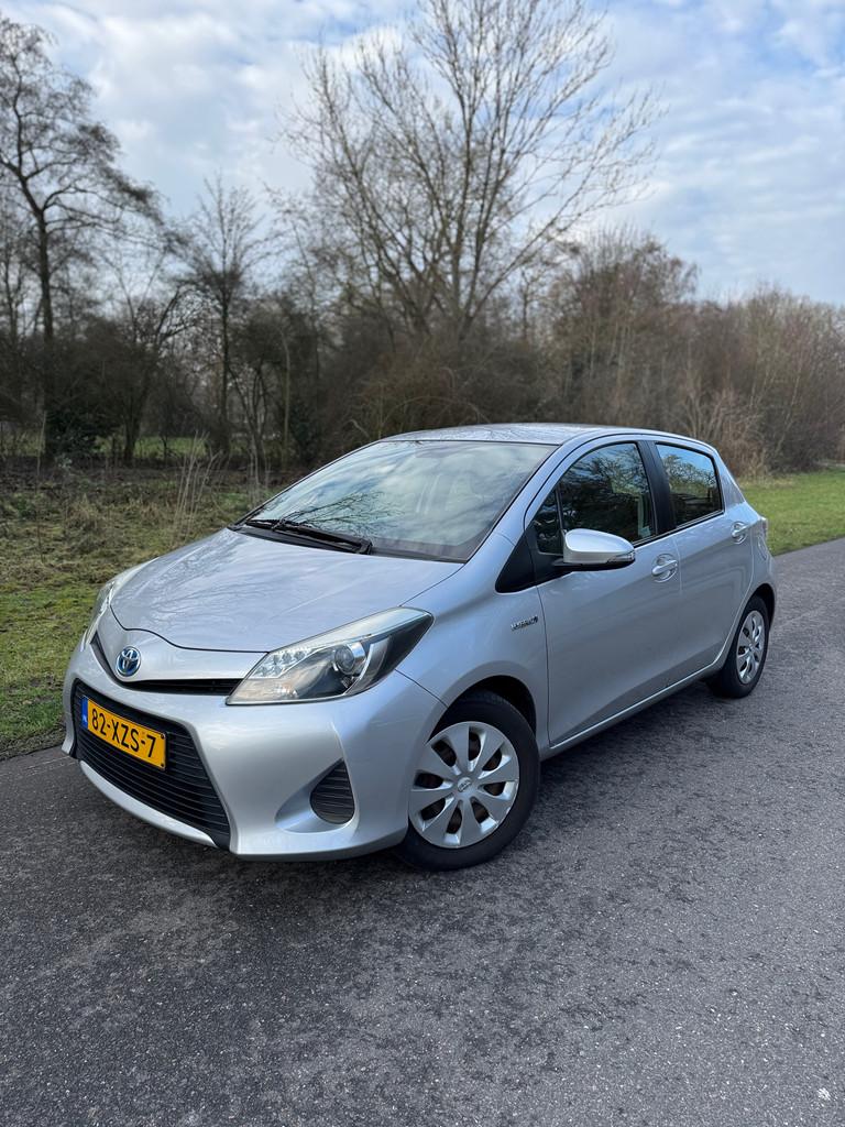 Toyota Yaris 1.5 Full Hybrid Aspiration (bj 2012), Auto's, Euro 5, 1497 cc, 4 cilinders, 49 €/maand