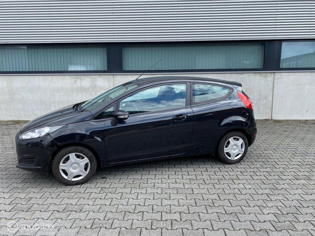 Ford Fiesta 1.0 Titanium 3-DEURS AIRCO EURO 5, Auto's, Euro 5, Stof, Gebruikt, Handgeschakeld