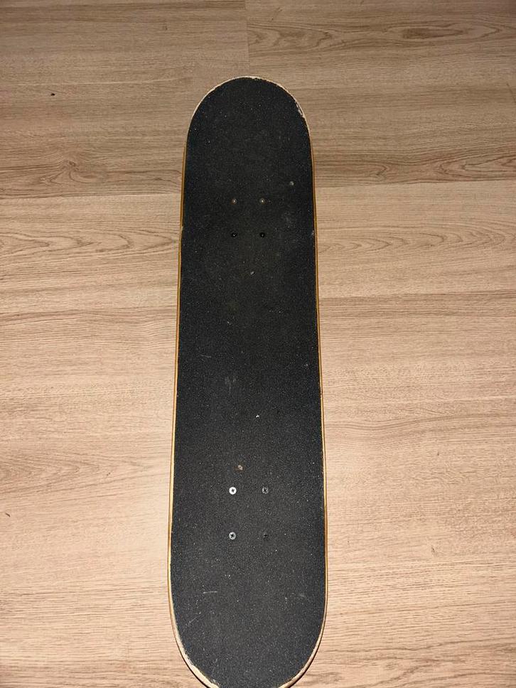 Mooi skateboard met goede grip, altijd binnen gestaan, Sport en Fitness, Skateboarden, Zo goed als nieuw, Skateboard, Ophalen of Verzenden