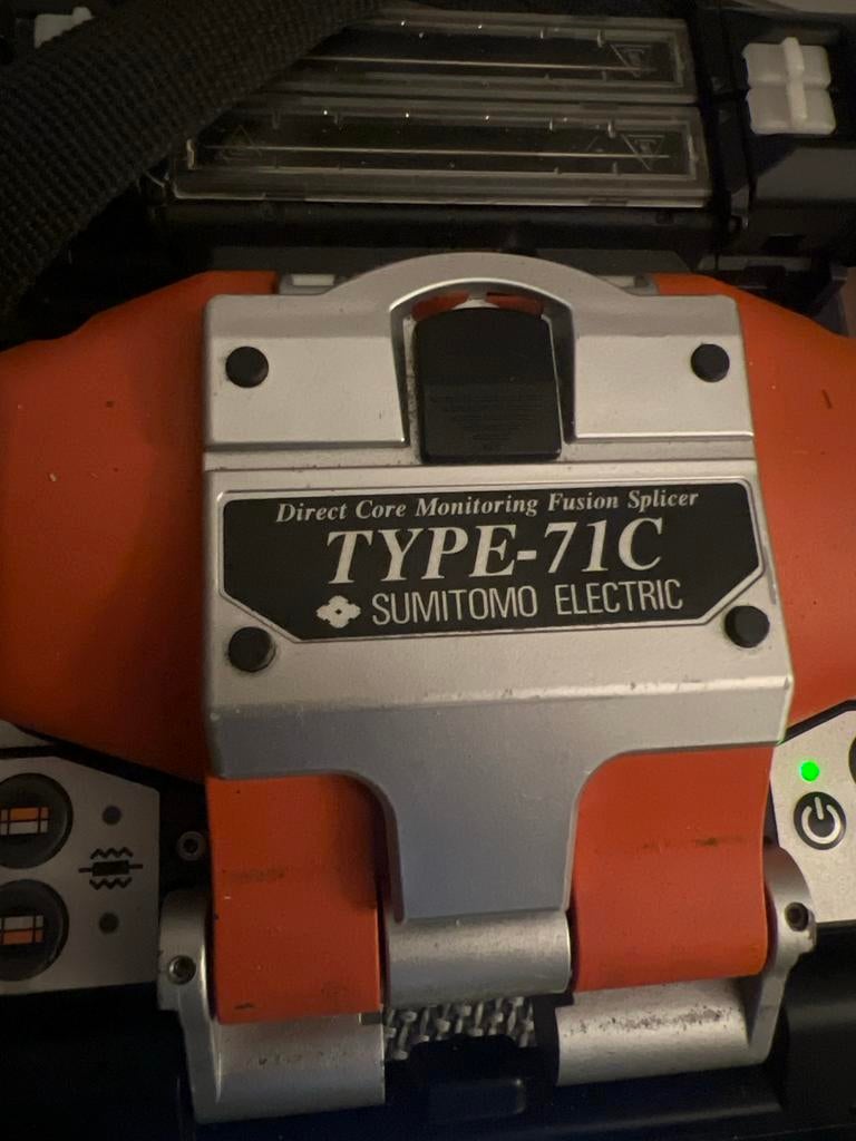 Sumitomo Type-71C Glasvezel Fusielasser - Perfecte Staat, Zakelijke goederen, Machines en Bouw | Lastechniek, Ophalen of Verzenden