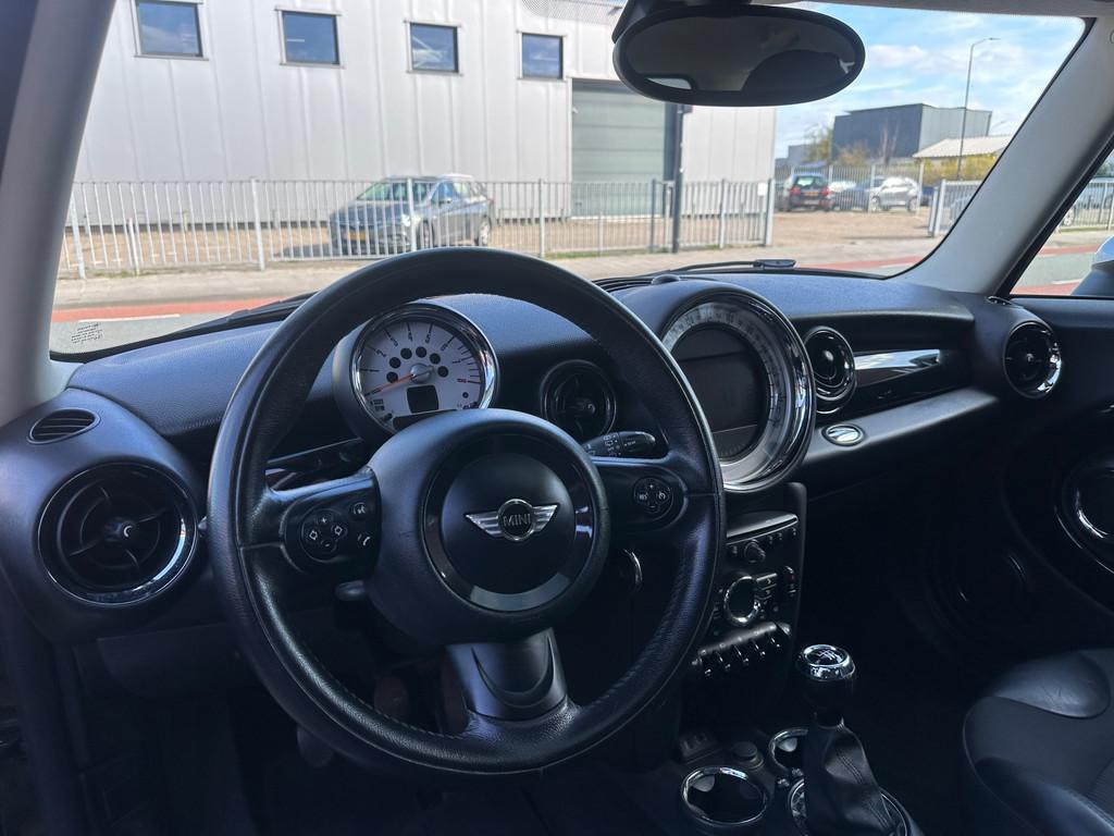 Mini Mini Clubman 1.6 Cooper Chili / Pano / Navi / Leder / P, Voorwielaandrijving, Gebruikt, 4 cilinders, Met garantie (alle)