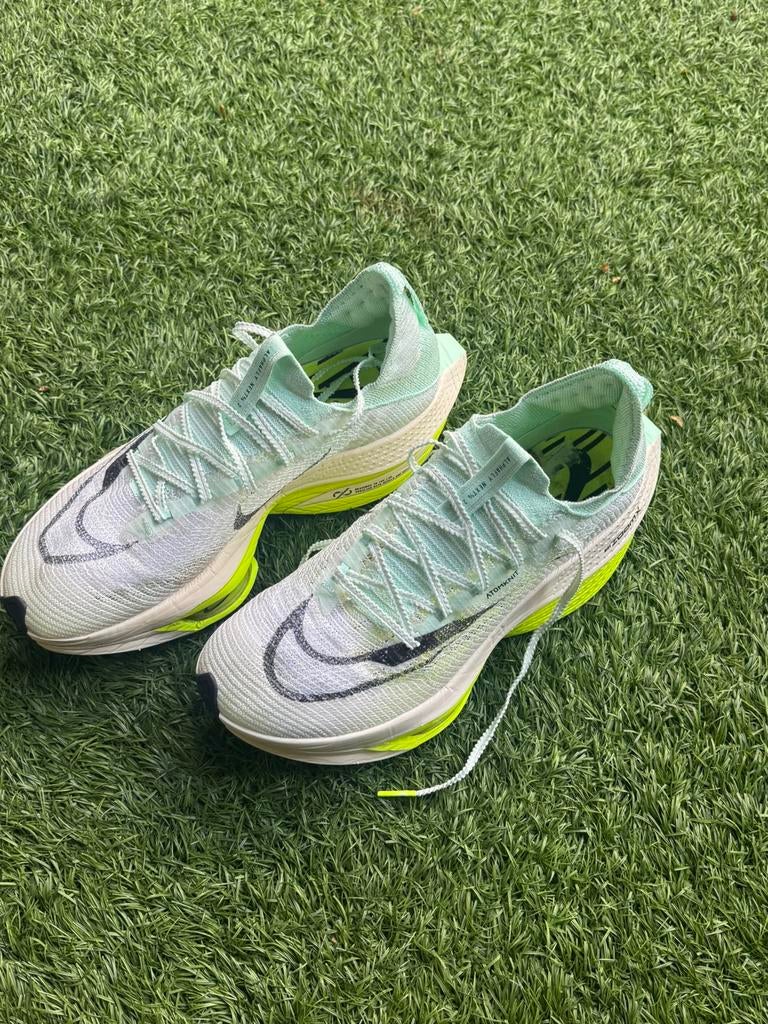 Nike Air Zoom alphafly 2 Maat 42, Sport en Fitness, Loopsport en Atletiek, Ophalen of Verzenden, Zo goed als nieuw, Hardloopschoenen