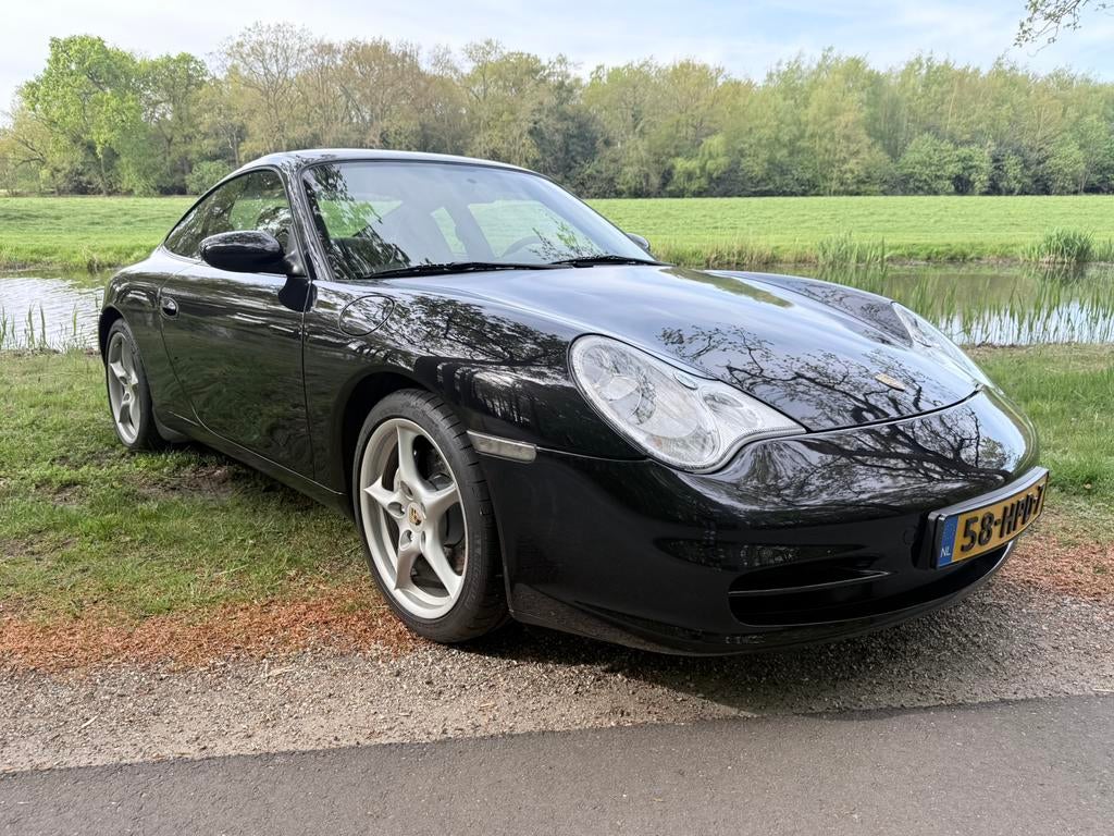 Porsche 911 3.6 handgeschakeld Carrera 4 Coupe 2001 Zwart, Auto's, 1380 kg, Zwart, Zwart, Leder
