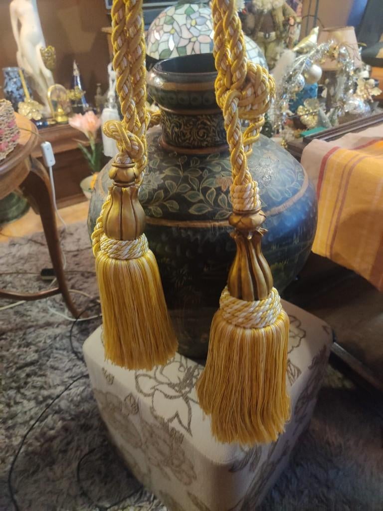 Zware luxe gordijnkwasten met houten afwerking (paar), Ophalen, Zo goed als nieuw, Crème, Minder dan 100 cm